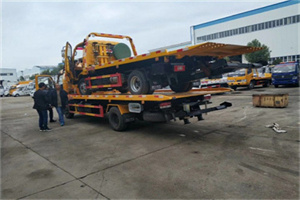 嘉鱼同城汽车补胎