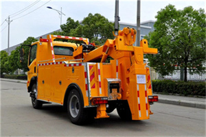 嘉鱼高速路拖车费